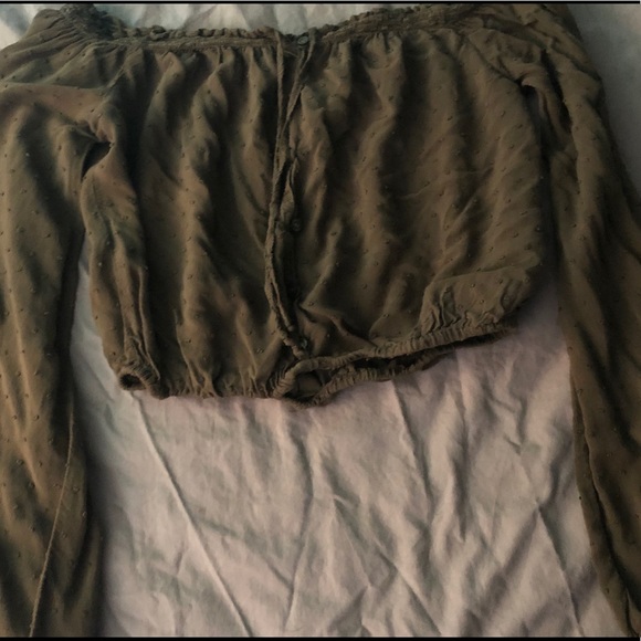 Green off the shoulder crop top - Picture 1 of 3